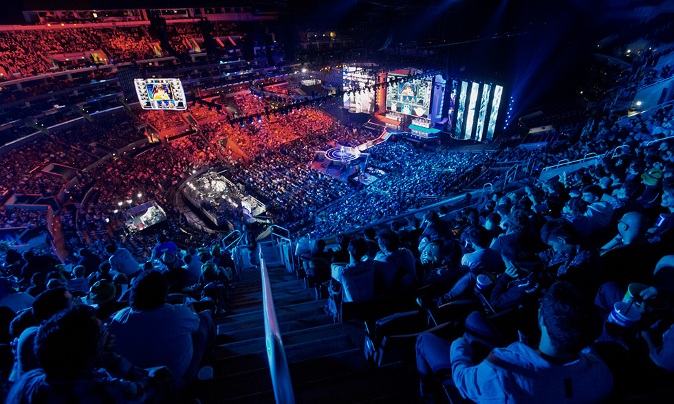 横扫C9！EG与TL会师LCS Lockin决赛